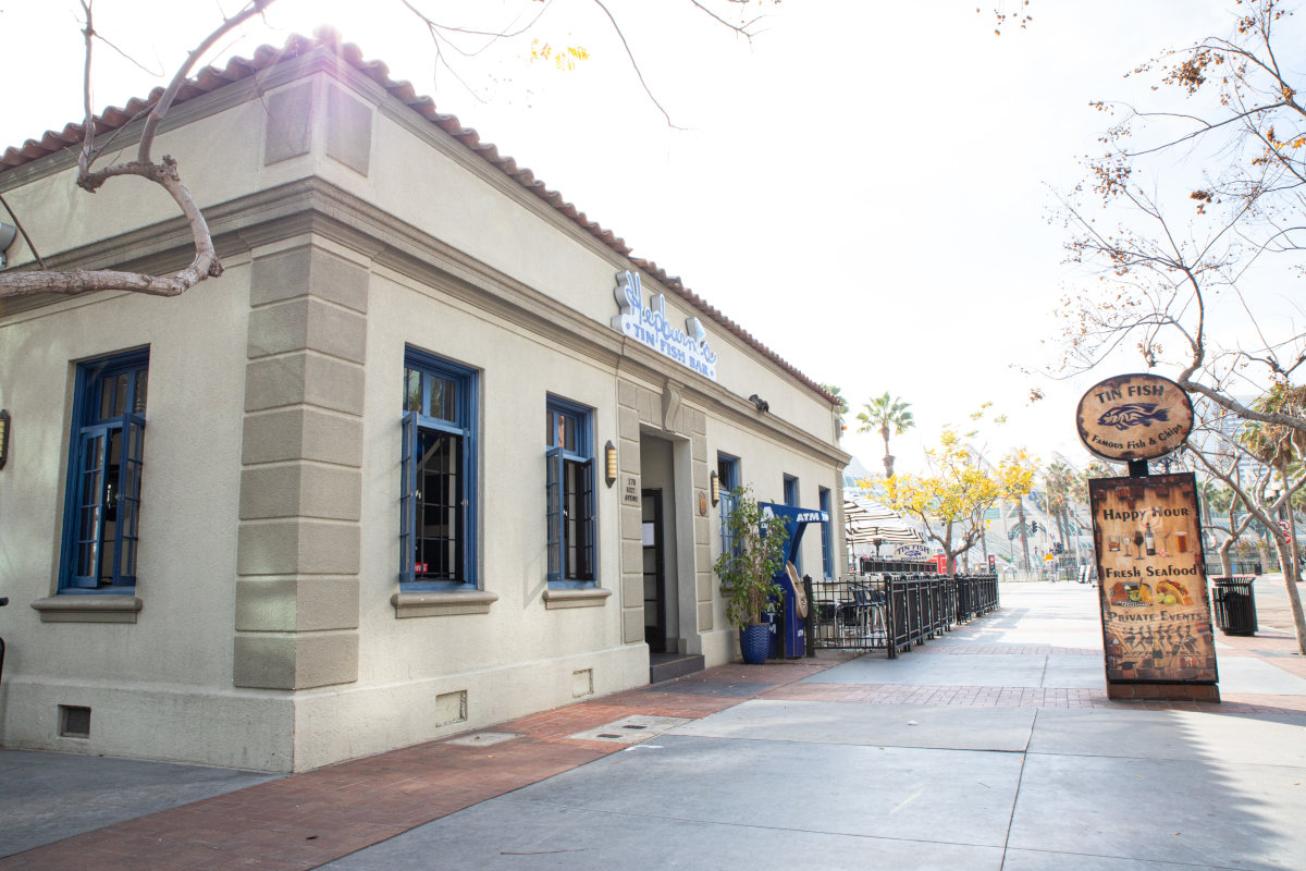 Restaurant exterior, main entrance